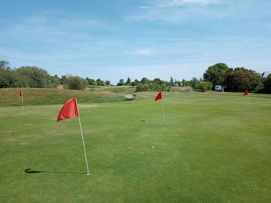 Charmant T2 Au Coeur Du Golf De Port Bourgenay Talmont-Saint-Hilaire Exterior foto